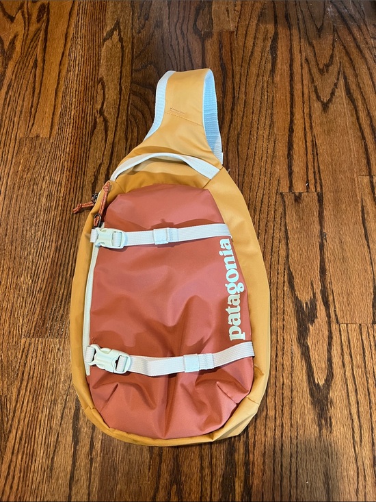 Patagonia Handbags - Patagonia Atom 8L Sling Bag